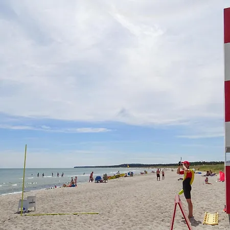 Semesterbostad Beach Front Home In Grenaa With Wifi Grenå
