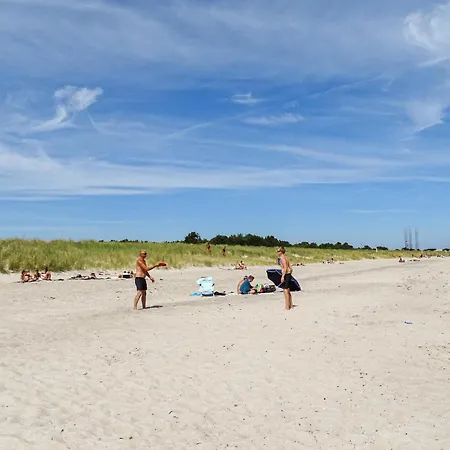 Semesterbostad Beach Front Home In Grenaa With Wifi